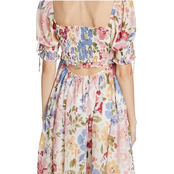 **S O L D **. En Saison Constantia Floral Smocked Dress - Size Medium - Picture 4 of 6